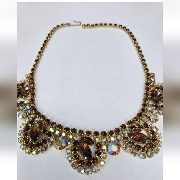 Topaz Aurora Borealis Rhinestone 1950 Choker With Molded Art Glass Leave **READ* - Picture 3 of 10